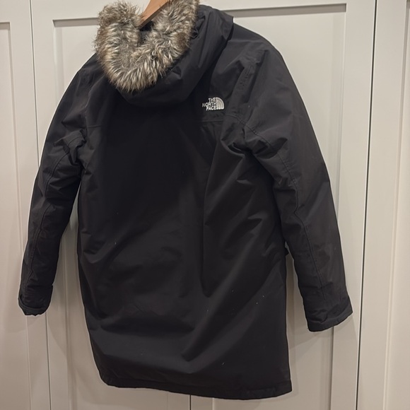 The North Face Boys’ Arctic Parka Jacket - Size 18/20 (XL) - Picture 7 of 8